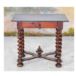Carved wood middle table with twisted legs