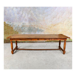 Farmhouse table in oak