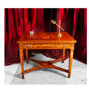 20th century Walnut veneer crossbeam table