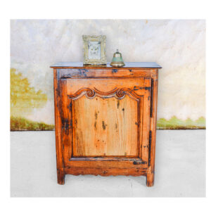 Carved oak "Confiturier"